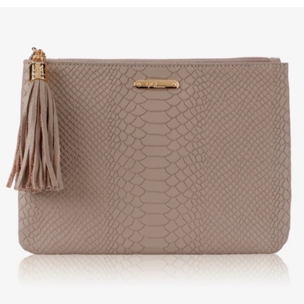 NEW GIGI NEW YORK ALL IN ONE PYTHON EMBOSSED LEATHER TASSELED CLUTCH NUDE/PINK